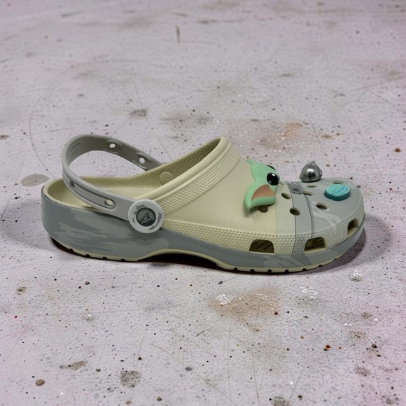 Crocs Star Wars The Mandalorian Grogu The Child Classic Clogs Cream Grey Mens main image 5